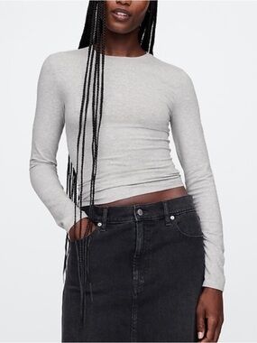 NWT GAP Light Gray Long Sleeve Crewneck Top